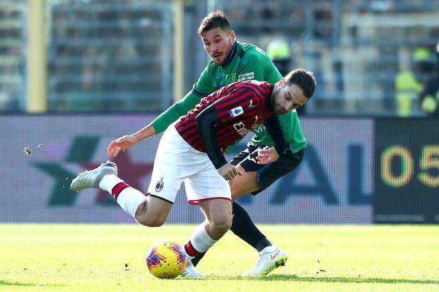 王哲林22+10上海险胜浙江 张帆20分北控胜广州