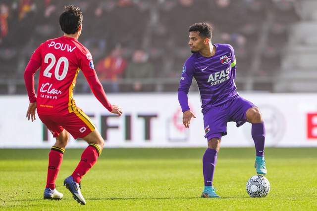 2025日职前瞻：8队换帅+3队重建 潜在黑马众多